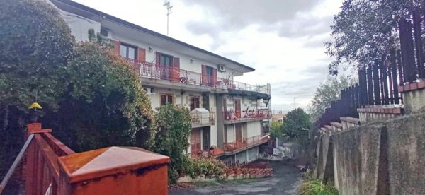appartamento in vendita ad Aci Castello