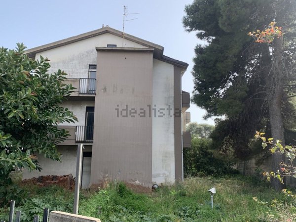 appartamento in vendita ad Aci Castello