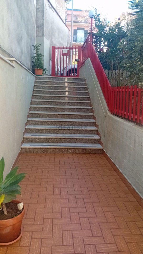 appartamento in vendita ad Aci Castello in zona Ficarazzi
