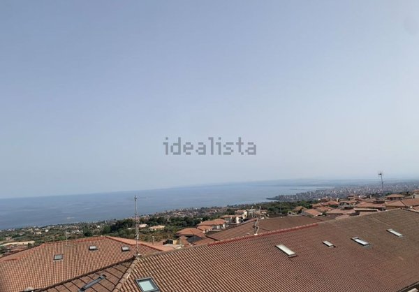 appartamento in vendita ad Aci Castello in zona Ficarazzi