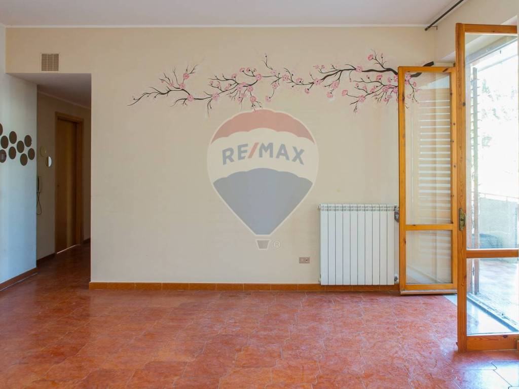 appartamento in vendita ad Aci Castello in zona Ficarazzi