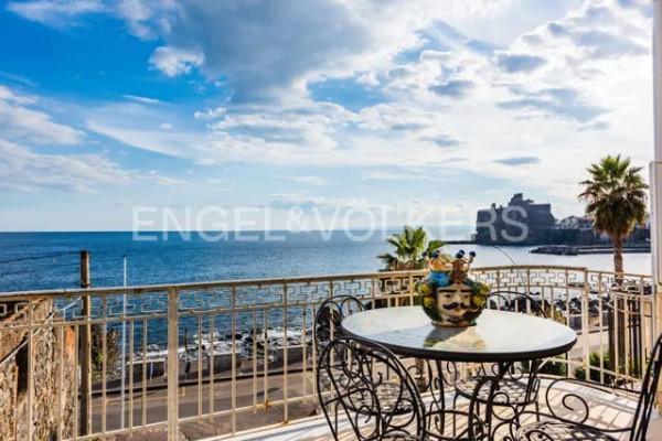 casa indipendente in vendita ad Aci Castello