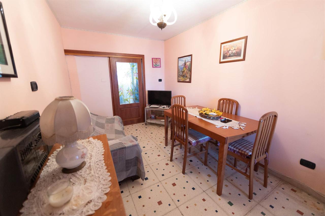 appartamento in vendita ad Aci Castello