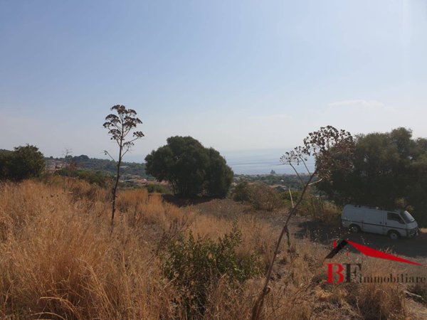 villa in vendita ad Aci Castello in zona Ficarazzi