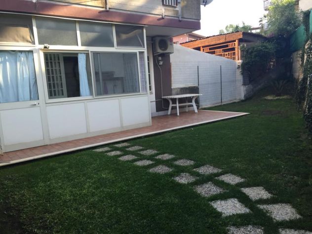 appartamento in vendita ad Aci Castello
