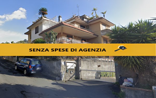 appartamento in vendita ad Aci Castello