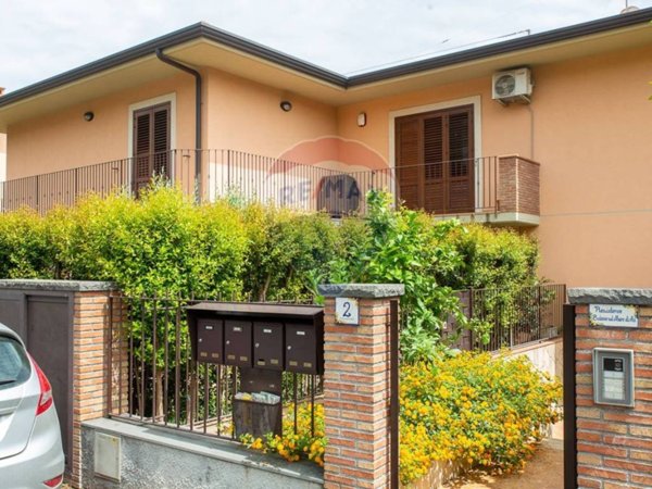 appartamento in vendita ad Aci Castello in zona Ficarazzi