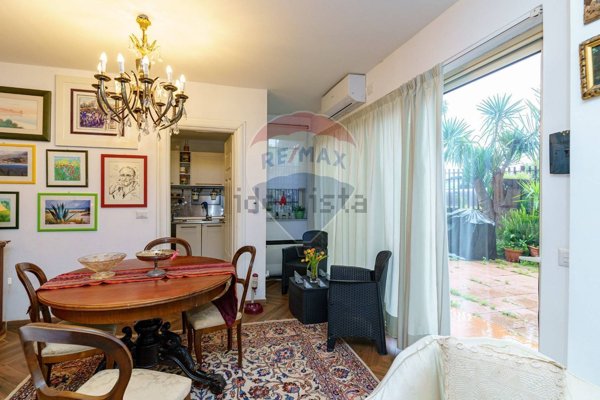 appartamento in vendita ad Aci Castello