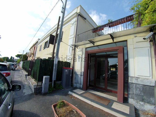 casa indipendente in vendita ad Aci Castello
