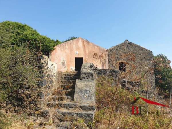 villa in vendita ad Aci Castello in zona Ficarazzi