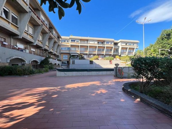 appartamento in vendita ad Aci Castello