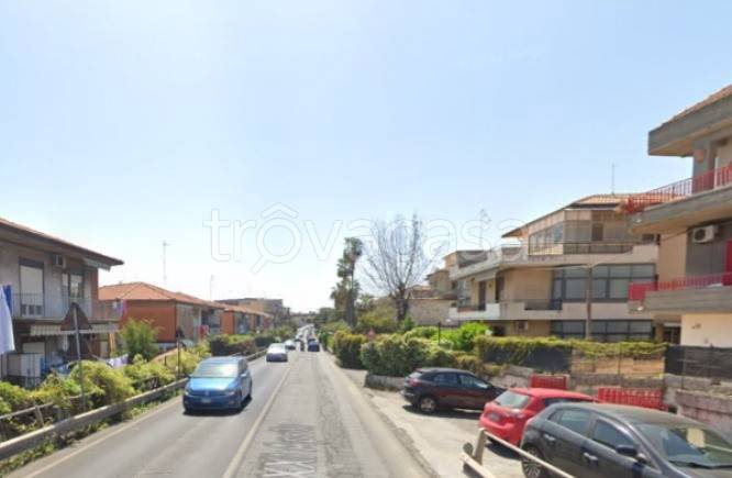 appartamento in vendita ad Aci Castello