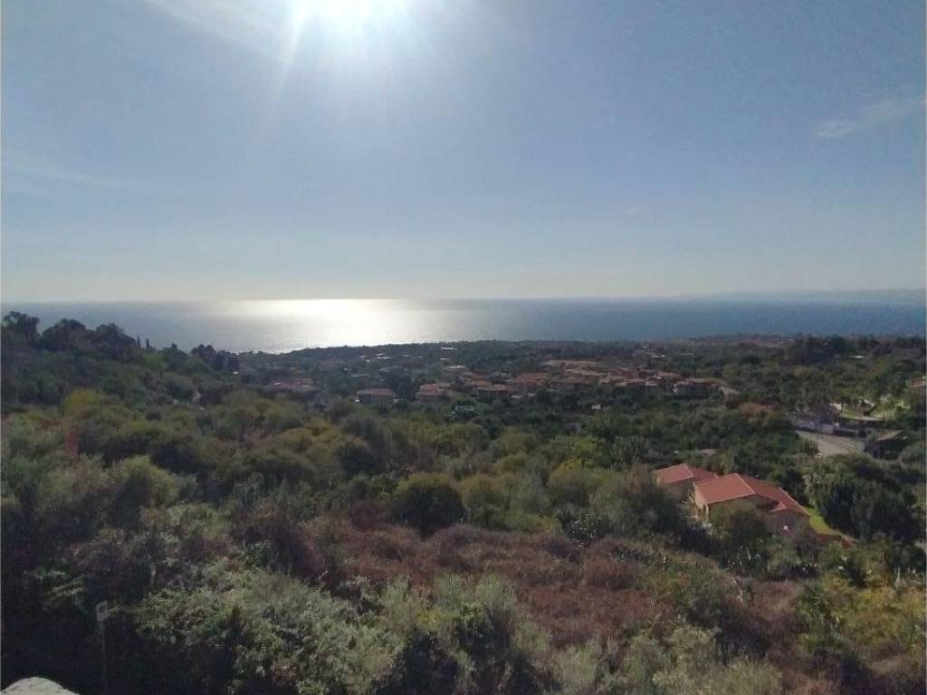 casa indipendente in vendita ad Aci Castello in zona Ficarazzi