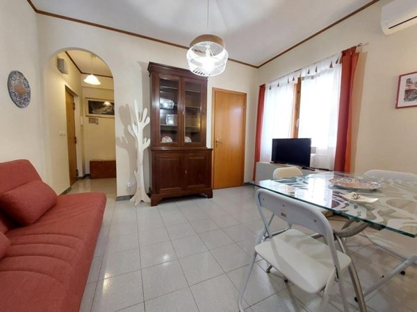 appartamento in vendita ad Aci Castello