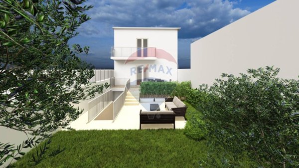 appartamento in vendita ad Aci Castello