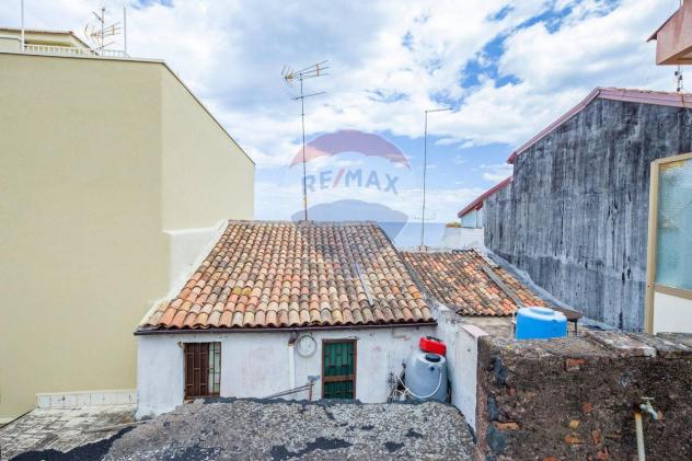 casa indipendente in vendita ad Aci Castello