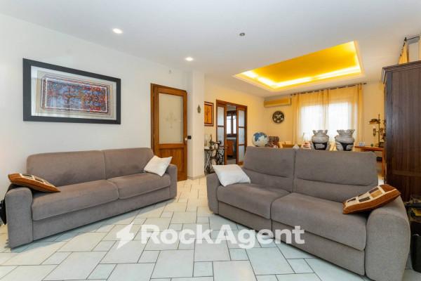 appartamento in vendita ad Aci Castello