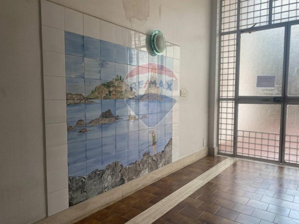 appartamento in vendita ad Aci Castello