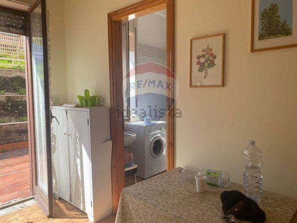 appartamento in vendita ad Aci Castello