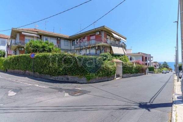 appartamento in vendita ad Aci Castello in zona Cannizzaro