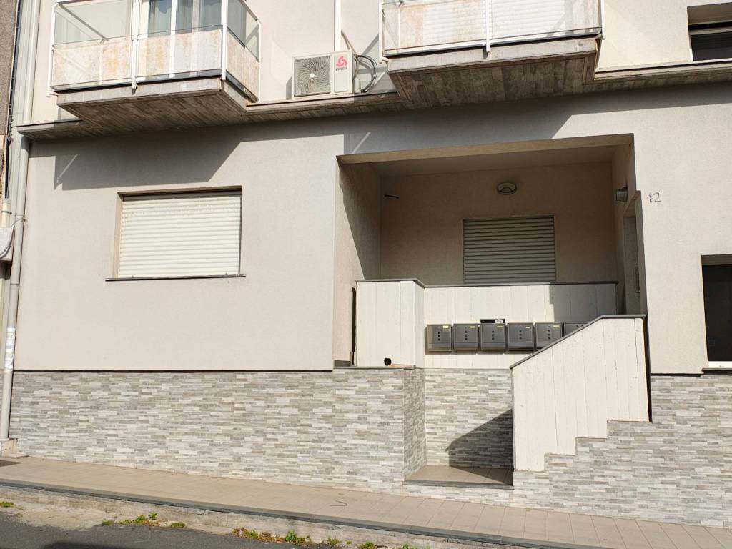 appartamento in vendita ad Aci Castello in zona Ficarazzi