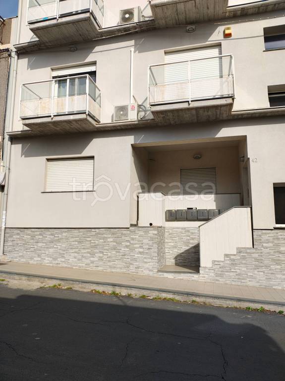 appartamento in vendita ad Aci Castello in zona Ficarazzi