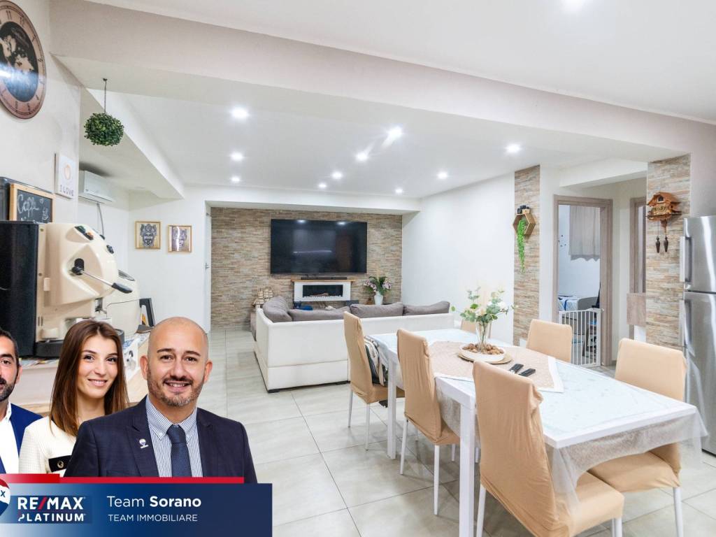 appartamento in vendita ad Aci Castello