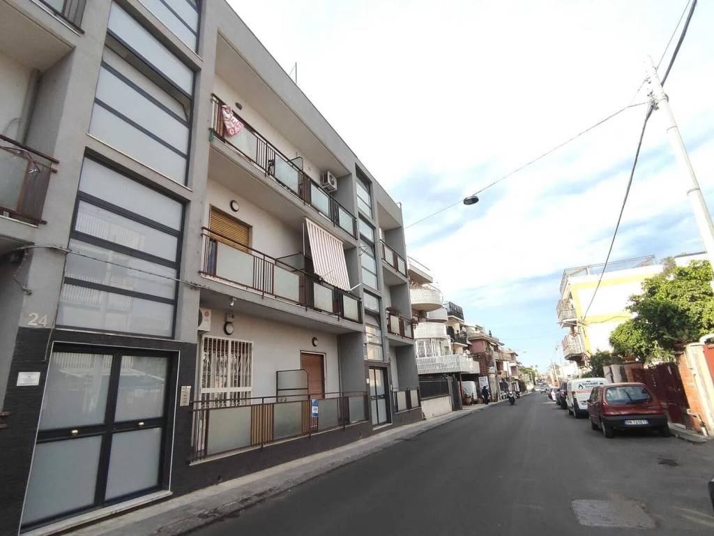 appartamento in vendita ad Aci Castello