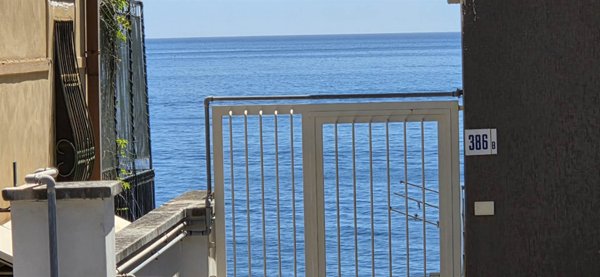 appartamento in vendita ad Aci Castello