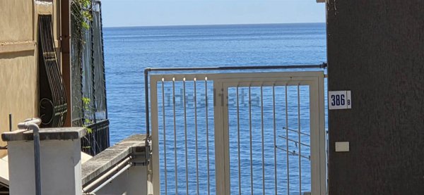 appartamento in vendita ad Aci Castello