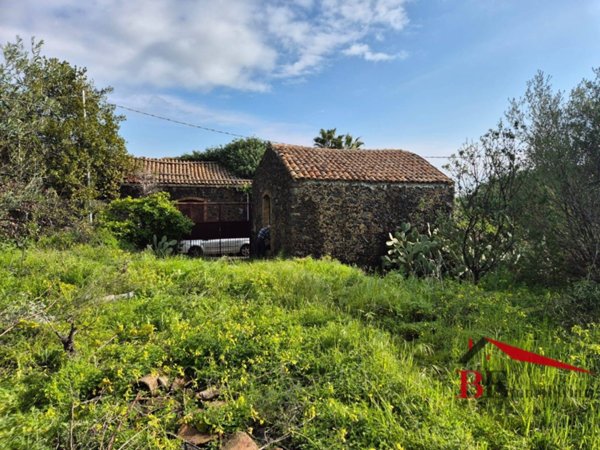 villa in vendita ad Aci Castello