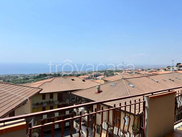 appartamento in vendita ad Aci Castello in zona Ficarazzi
