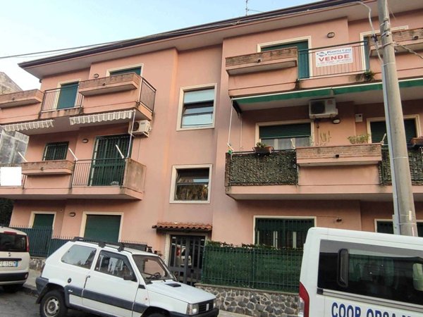 appartamento in vendita ad Aci Castello in zona Ficarazzi