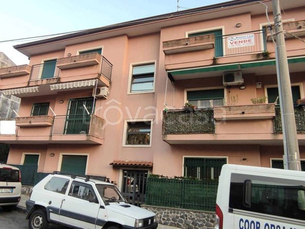 appartamento in vendita ad Aci Castello in zona Ficarazzi