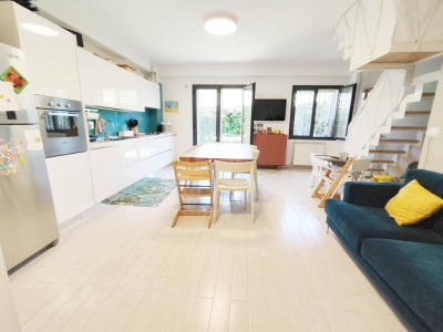 casa indipendente in vendita ad Aci Castello in zona Cannizzaro