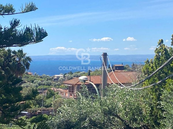 appartamento in vendita ad Aci Castello