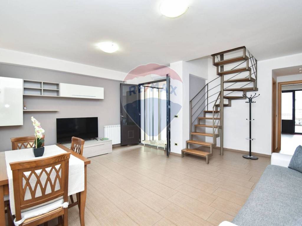 casa indipendente in vendita ad Aci Castello