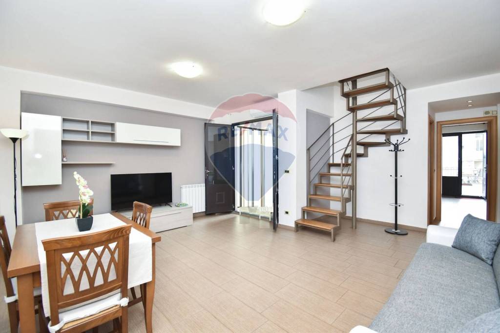 casa indipendente in vendita ad Aci Castello