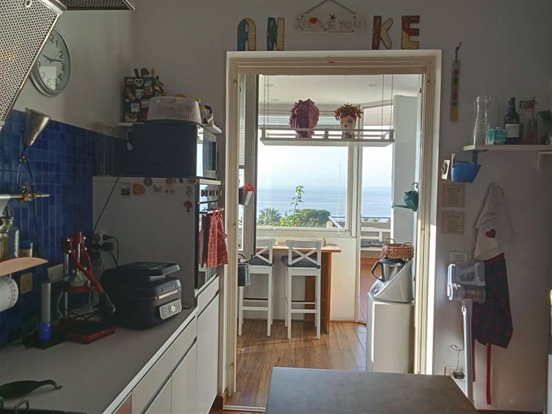 appartamento in vendita ad Aci Castello