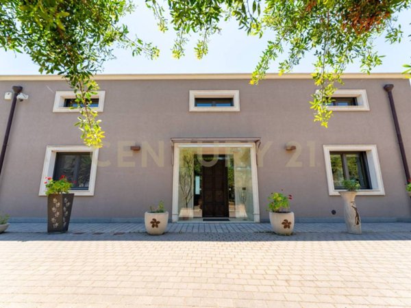casa indipendente in vendita ad Aci Castello