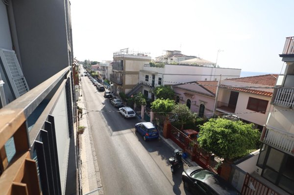 appartamento in vendita ad Aci Castello