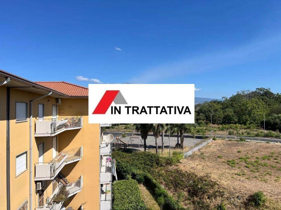 appartamento in vendita ad Aci Castello