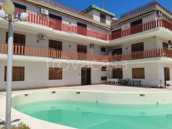 appartamento in vendita ad Aci Castello