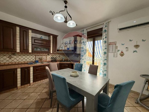 appartamento in vendita ad Aci Castello in zona Ficarazzi