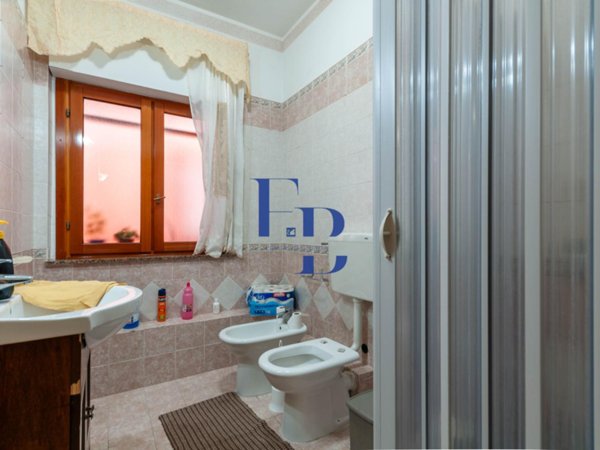 appartamento in vendita ad Aci Castello in zona Ficarazzi