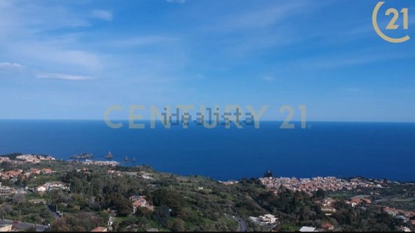 terreno in vendita ad Aci Castello in zona Ficarazzi