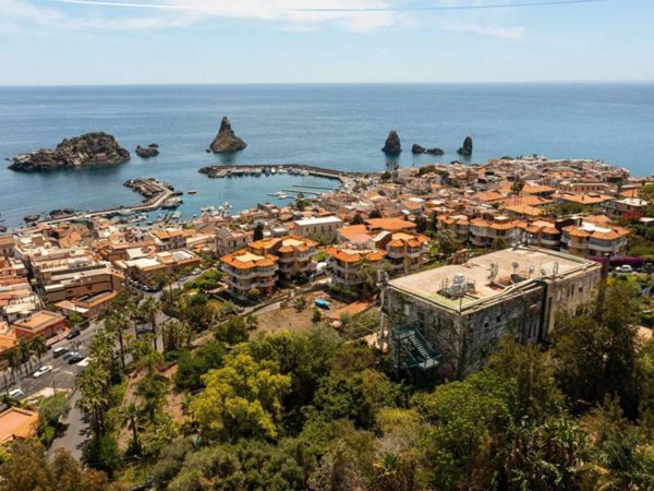 villa in vendita ad Aci Castello