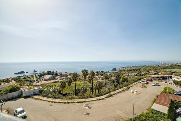 appartamento in vendita ad Aci Castello in zona Aci Trezza