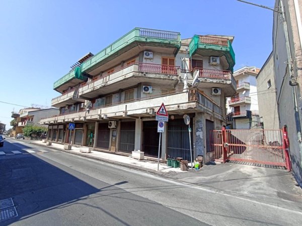 appartamento in vendita ad Aci Castello in zona Ficarazzi