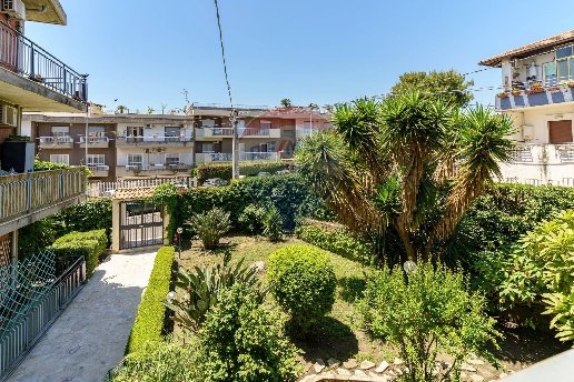 appartamento in vendita ad Aci Castello in zona Cannizzaro